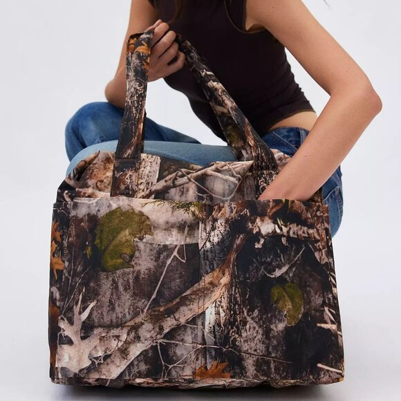 NWT Baggu Small Cloud Carry-on - Photo Forest - Picture 6 of 11